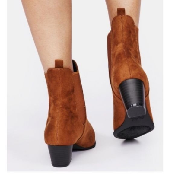 !! NEW !! Faux Suede Pull On Chelsea Ankle Boots in Maple Brown - Picture 4 of 8